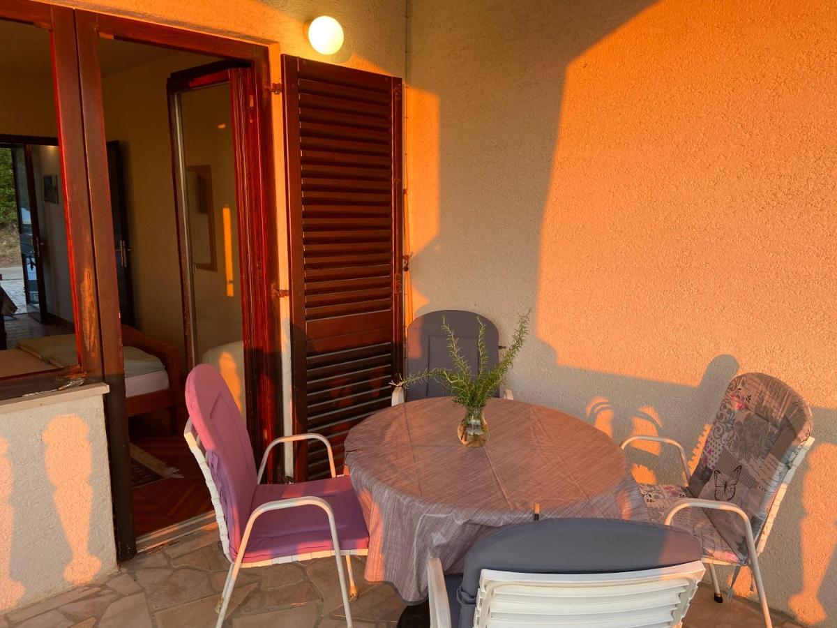 Apartments Stella-Dora Lopar Exterior photo